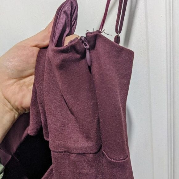 New socialite | Sleeveless Cutout Midi Dress in Wine - Picture 9 of 10